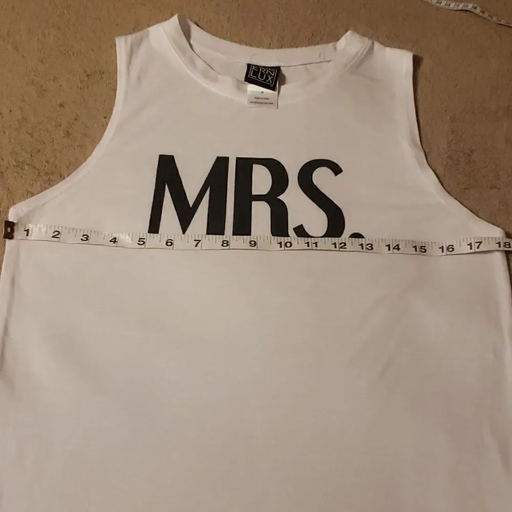 MODERN Lux. White tank with "MRS." print - Picture 7 of 7